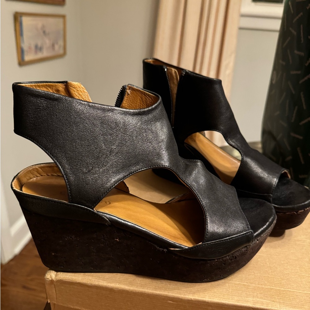 Coclico Leather Cork Wedge. Sz 37.5